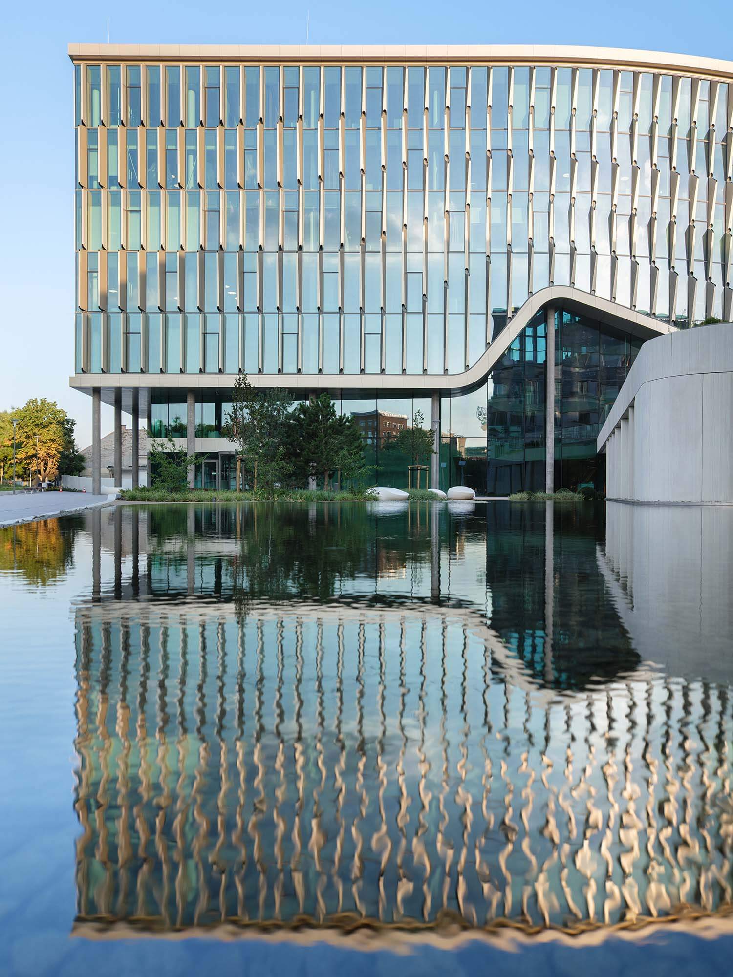 Richter Gedeon Headquarters, Zoboki Design & Architecture