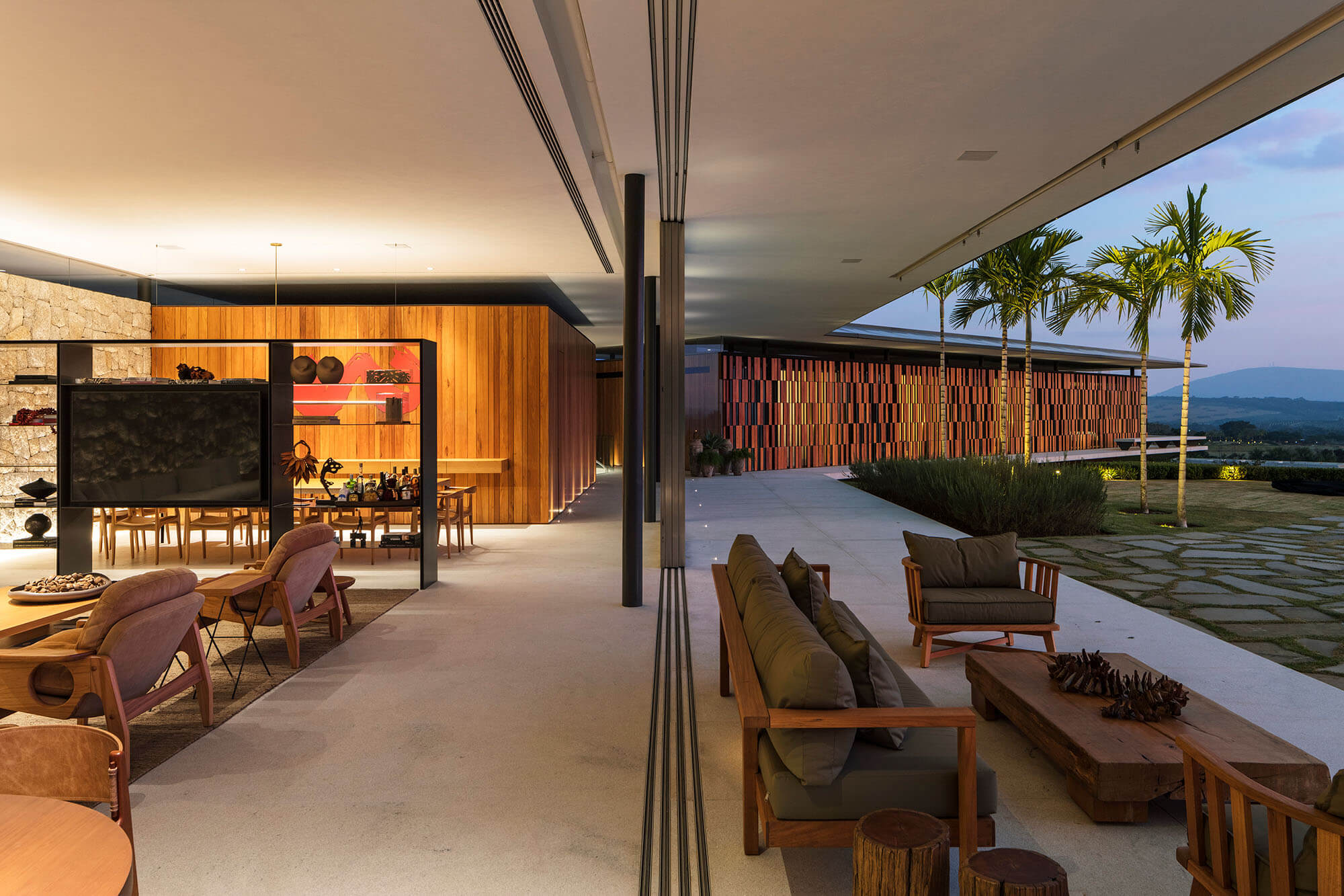 MJE House, Brazil, Jacobsen Arquitetura, jacobsenarquitetura.com, Photo: © Leonardo Finotti