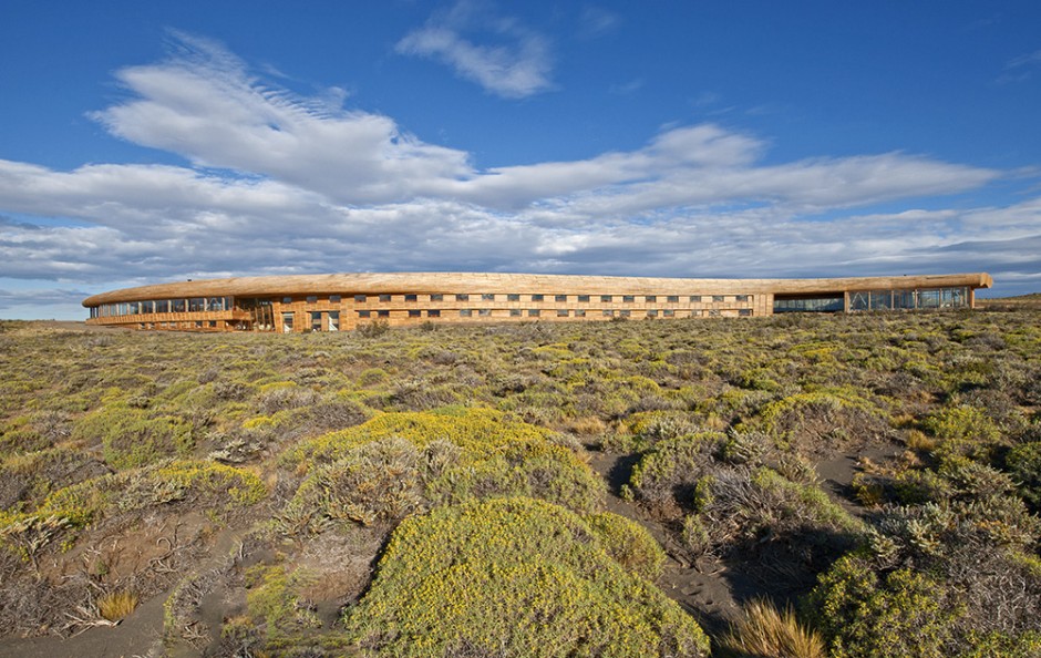 Hotel Tierra Patagonia | Architect: Cazú Zegers | Associate Architects: Roberto Benavente, Rodrigo Ferrer | Photo: © Pía Vergara
